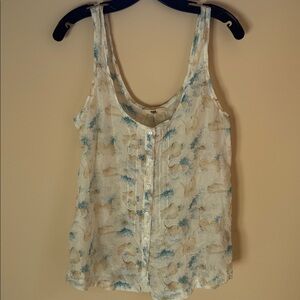 NWOT very pretty floral lightweight button up tank